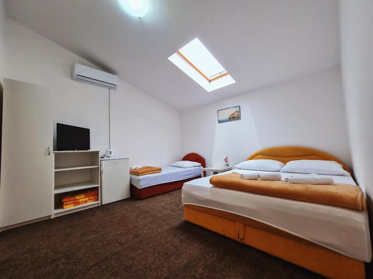 נאום Guest House Davorka מראה חיצוני תמונה