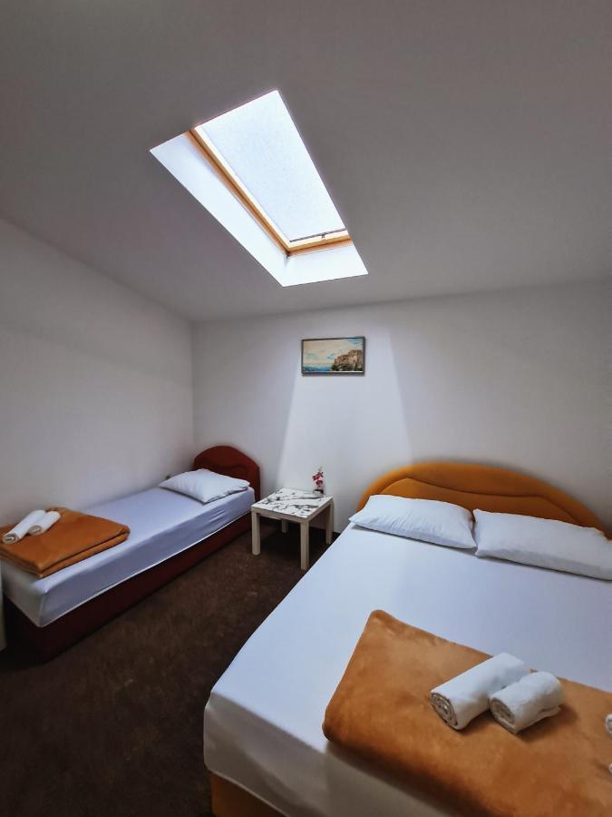נאום Guest House Davorka מראה חיצוני תמונה