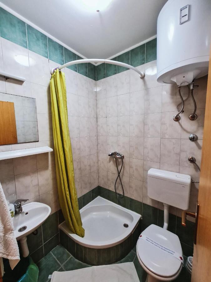 נאום Guest House Davorka מראה חיצוני תמונה