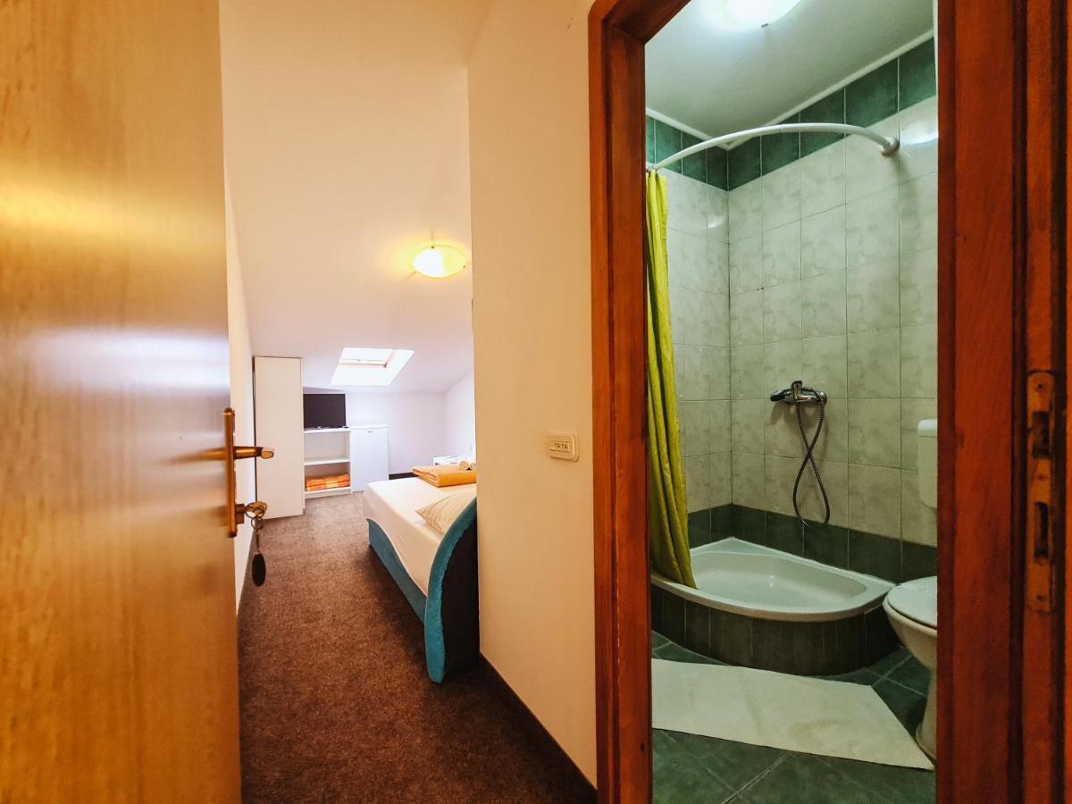 נאום Guest House Davorka מראה חיצוני תמונה