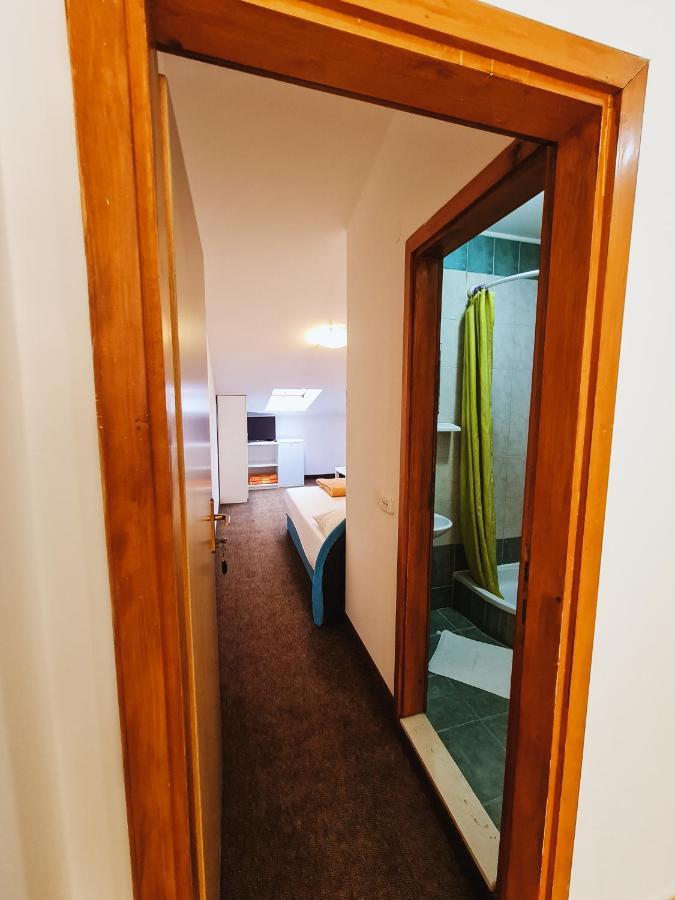 נאום Guest House Davorka מראה חיצוני תמונה