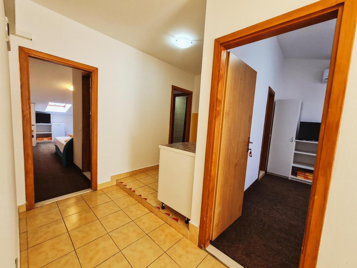 נאום Guest House Davorka מראה חיצוני תמונה