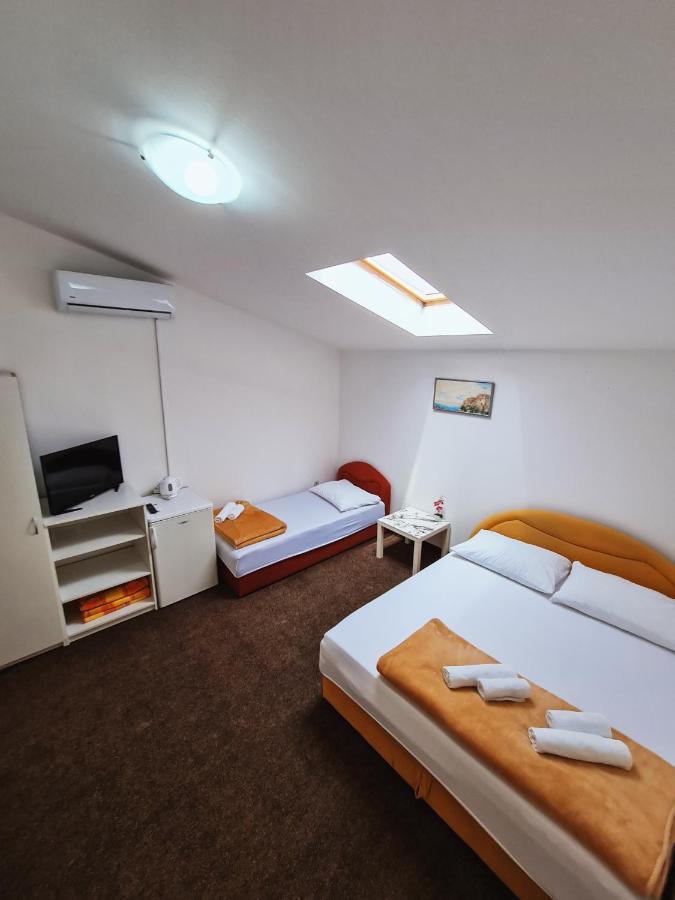 נאום Guest House Davorka מראה חיצוני תמונה