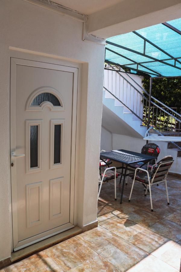 נאום Guest House Davorka מראה חיצוני תמונה