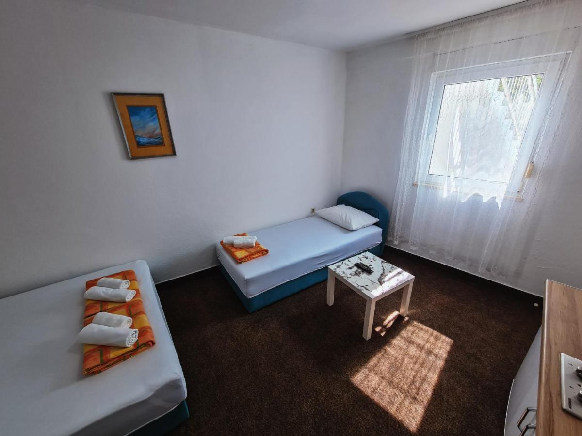 נאום Guest House Davorka מראה חיצוני תמונה
